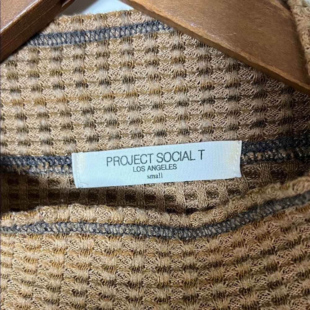 Project Social T Tan Waffle Knit Cropped Turtleneck Sweater Small - Picture 2 of 6